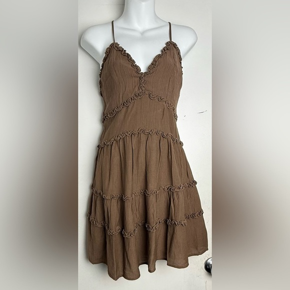 Elegant Brown Ruffle Dress - Picture 1 of 6